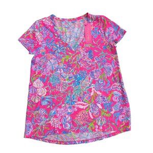 Lilly Pulitzer Etta V- Neck T-Shirt Size Medium Shell Me Something Good Women’s
